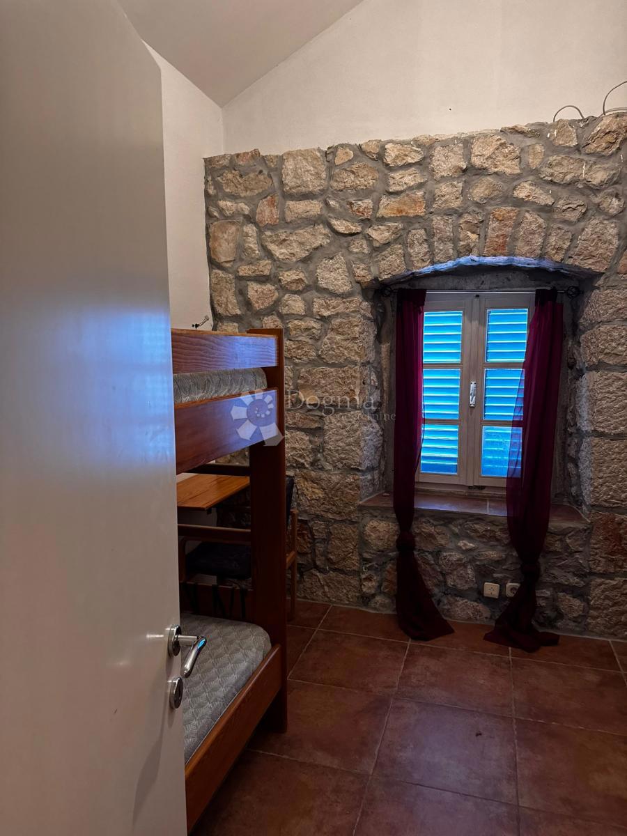 Hiša Mali Iž, Zadar - Okolica, 400m2