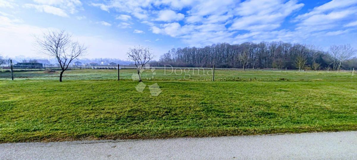 Zazidljivo zemljišče Okunšćak, Rugvica, 3.245m2