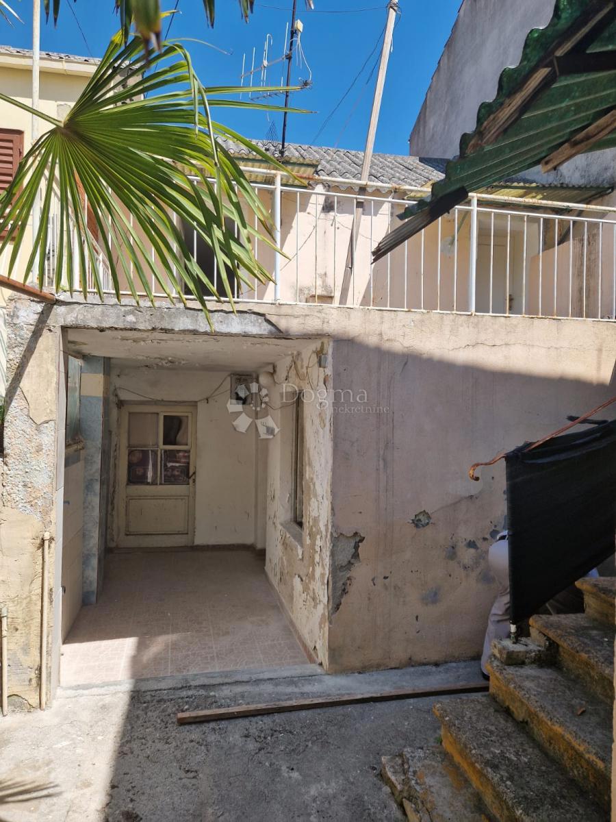 Hiša Biograd na Moru, 160m2