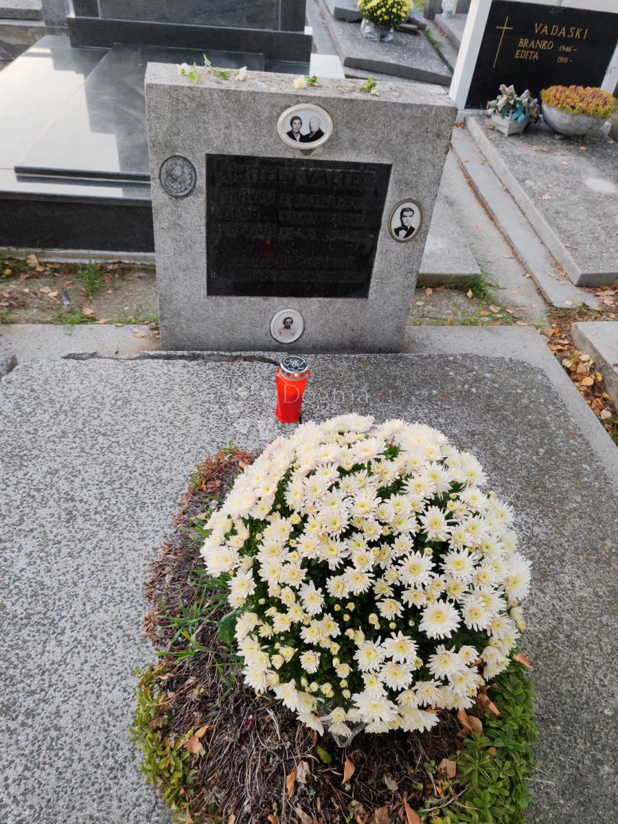 Grobnica Gornji grad / Centar, Osijek, 4,41m2