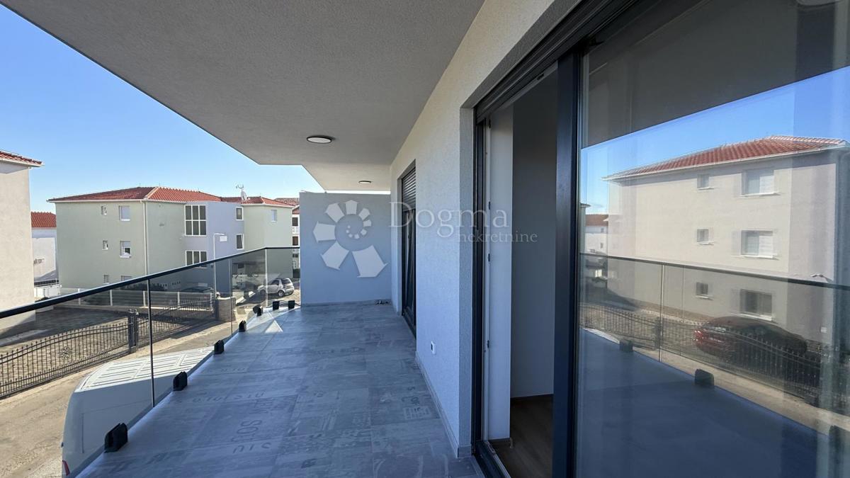 Stanovanje Okrug Gornji, Okrug, 60m2