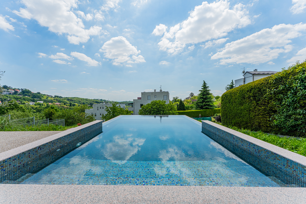 Hiša Šestine, Podsljeme, 400m2