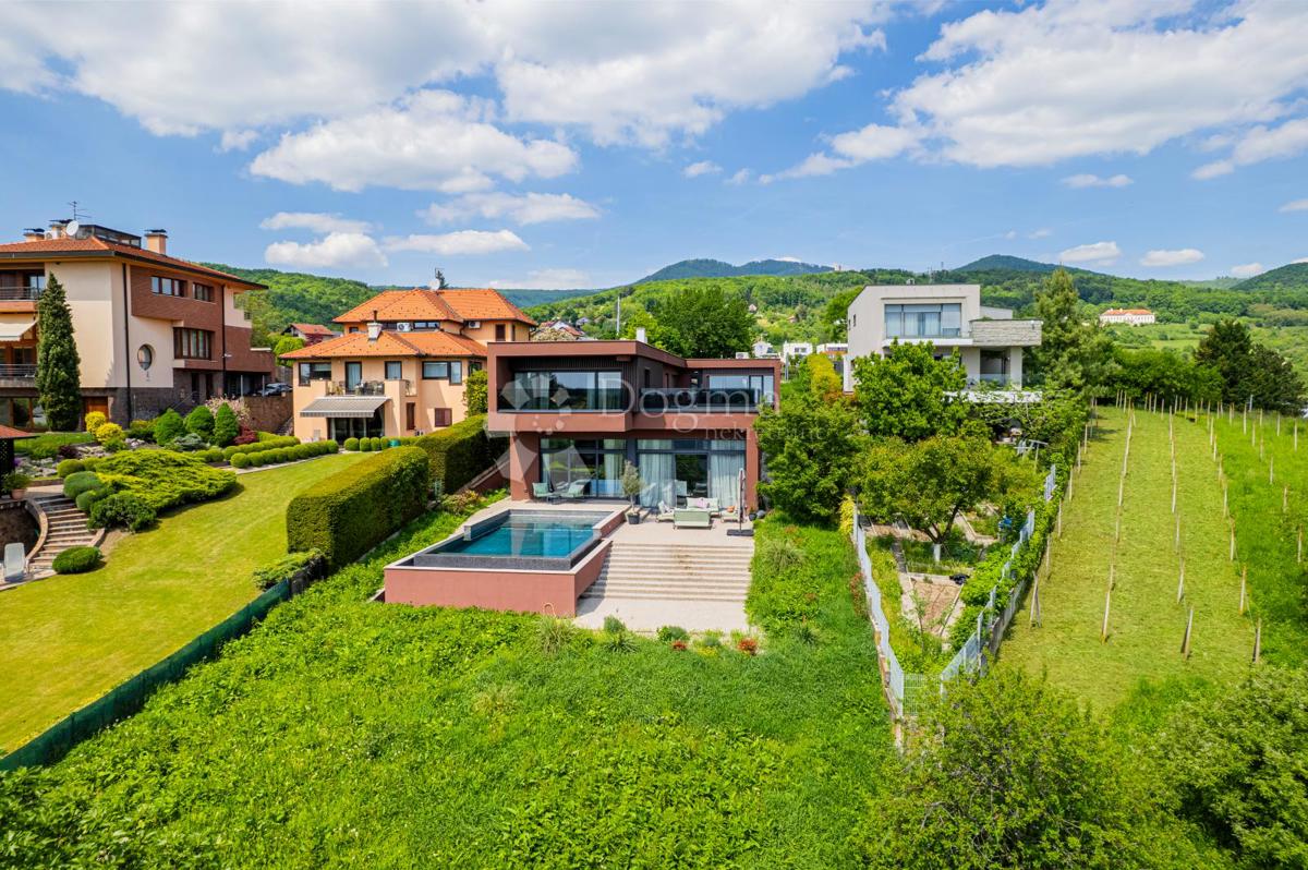 Hiša Šestine, Podsljeme, 400m2