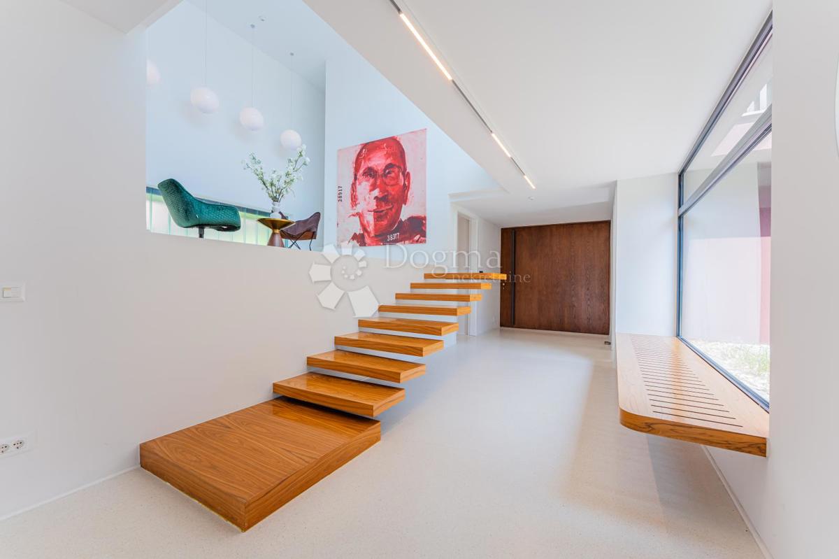 Hiša Šestine, Podsljeme, 400m2