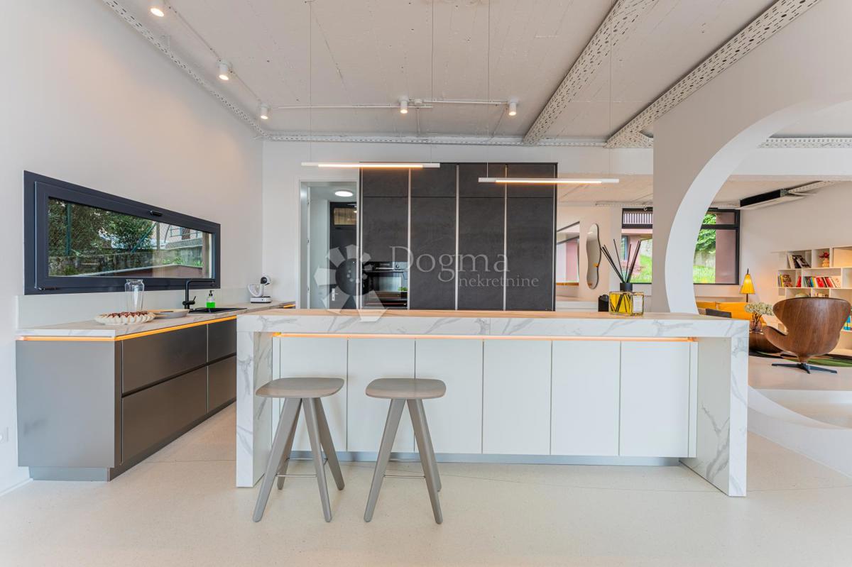 Hiša Šestine, Podsljeme, 400m2