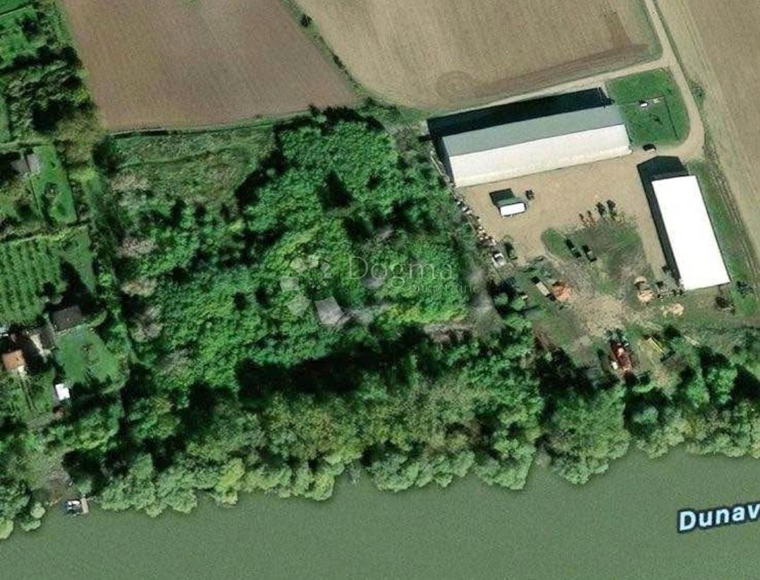 Zazidljivo zemljišče Dalj, Erdut, 18.001m2