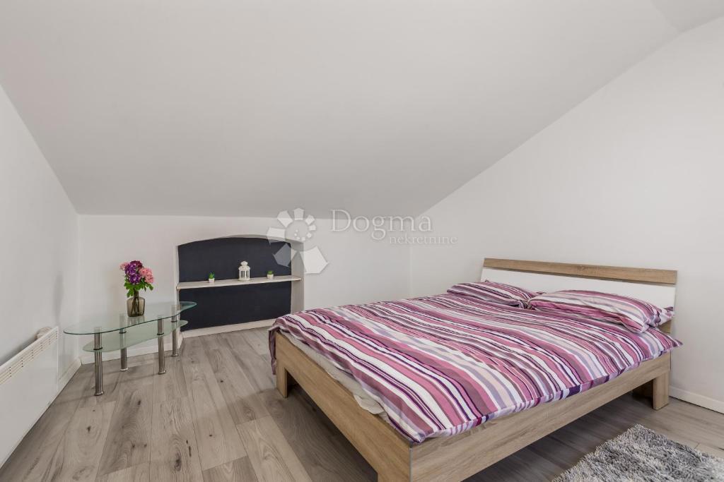 Stanovanje Centar, Rijeka, 72,77m2