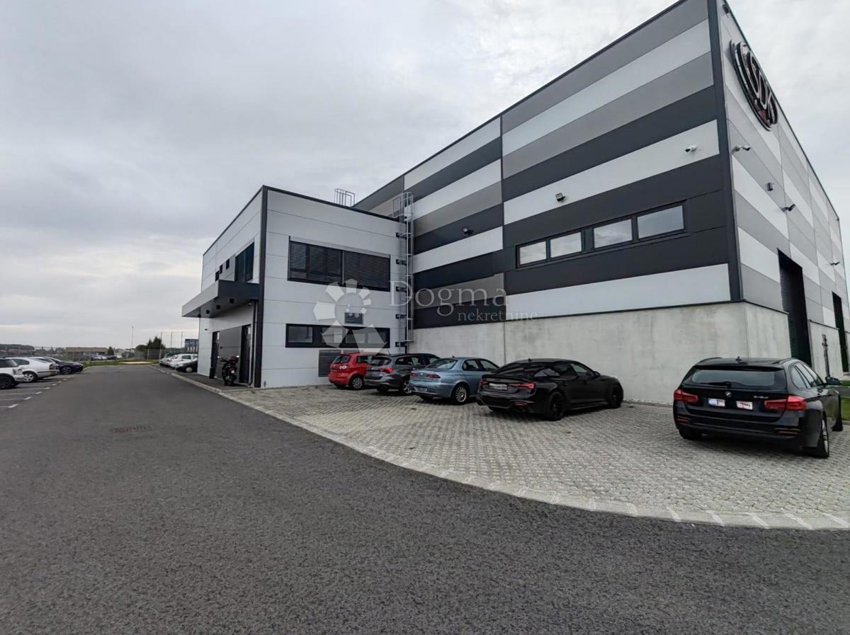 Poslovni prostor Bartolovec, Trnovec Bartolovečki, 1.972m2