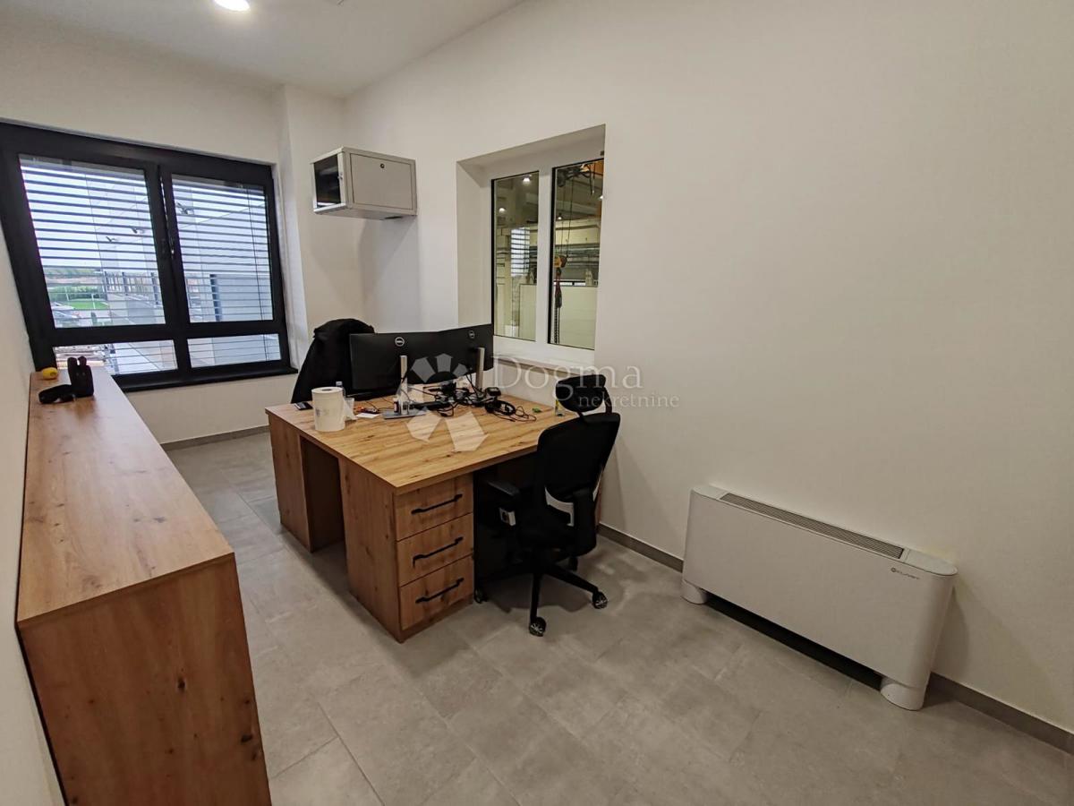 Poslovni prostor Bartolovec, Trnovec Bartolovečki, 1.972m2