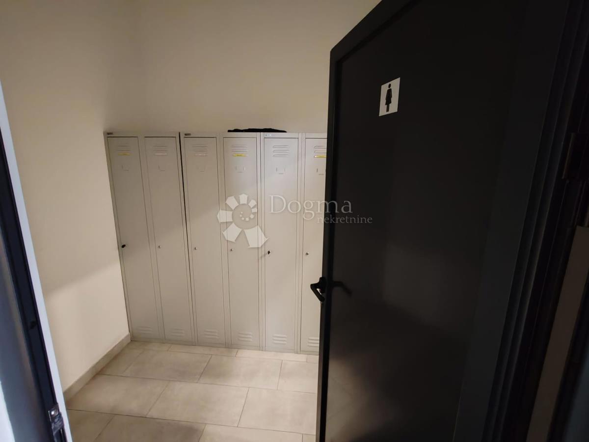 Poslovni prostor Bartolovec, Trnovec Bartolovečki, 1.972m2