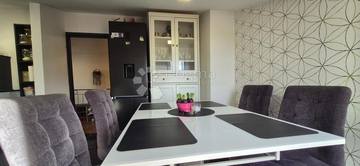 Stanovanje Rovinj, 92,92m2