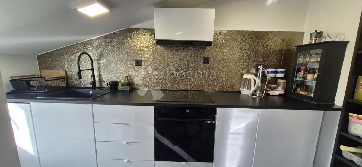 Stanovanje Rovinj, 92,92m2