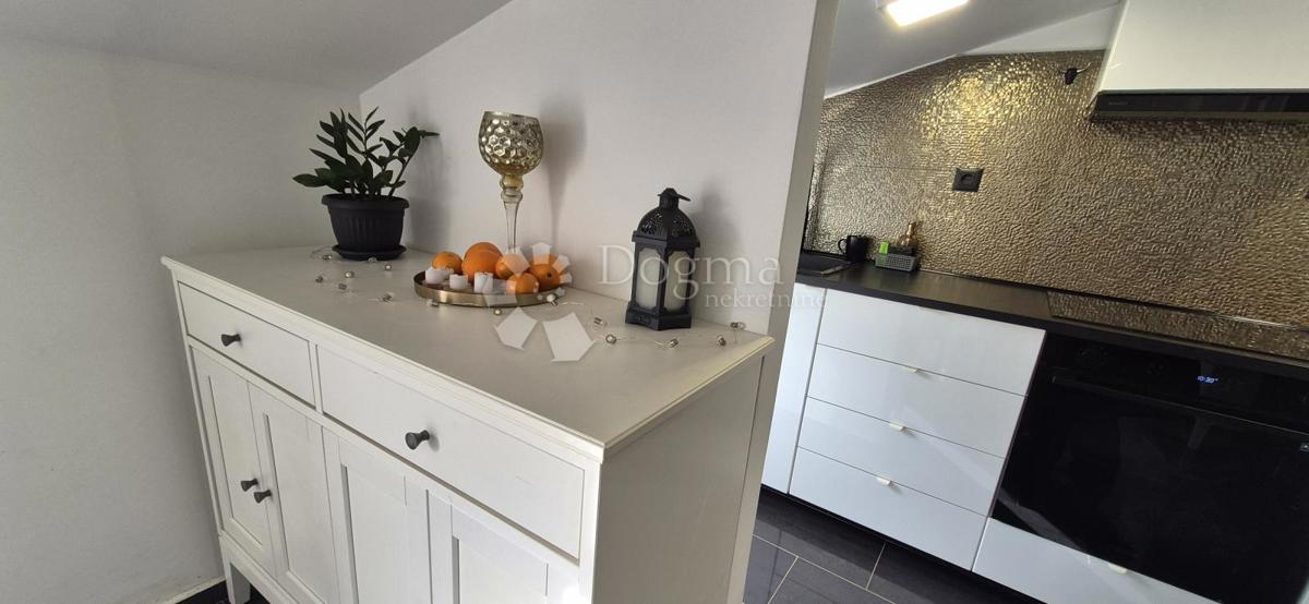 Stanovanje Rovinj, 92,92m2