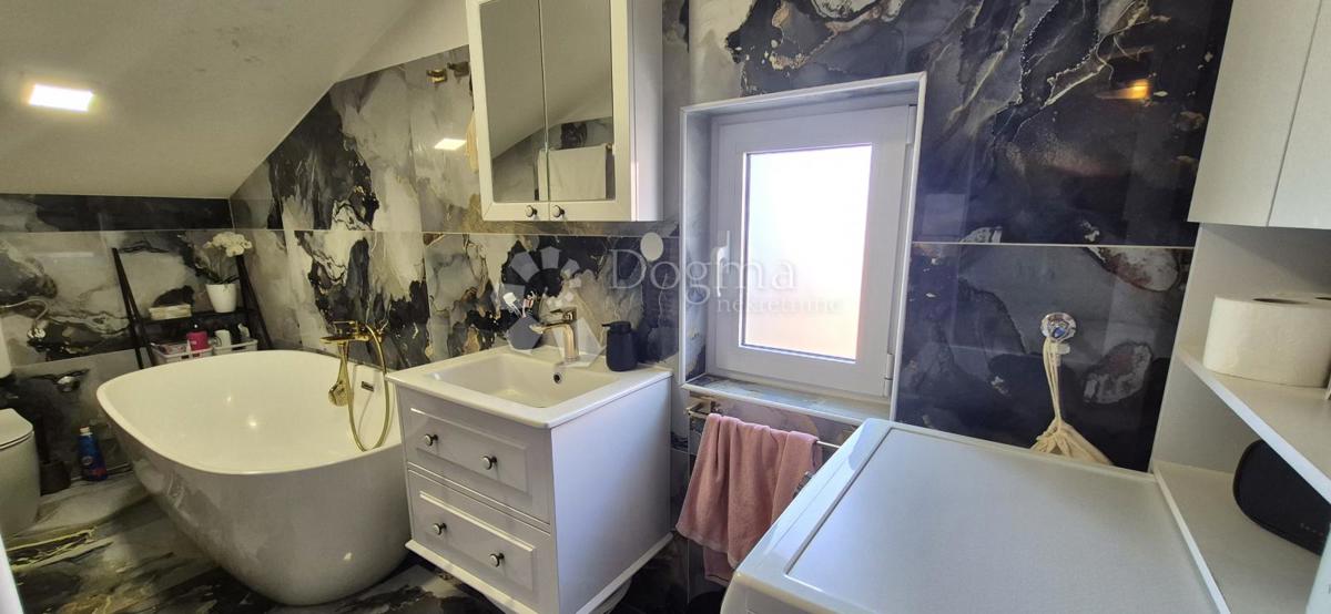 Stanovanje Rovinj, 92,92m2