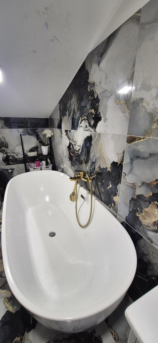 Stanovanje Rovinj, 92,92m2