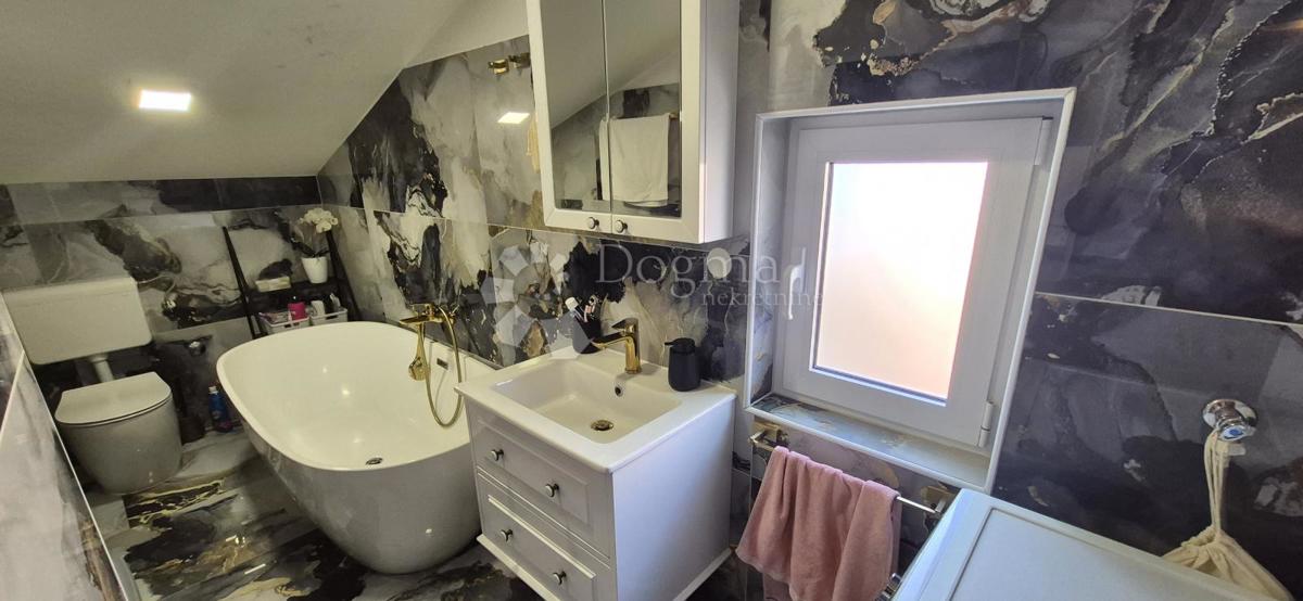 Stanovanje Rovinj, 92,92m2