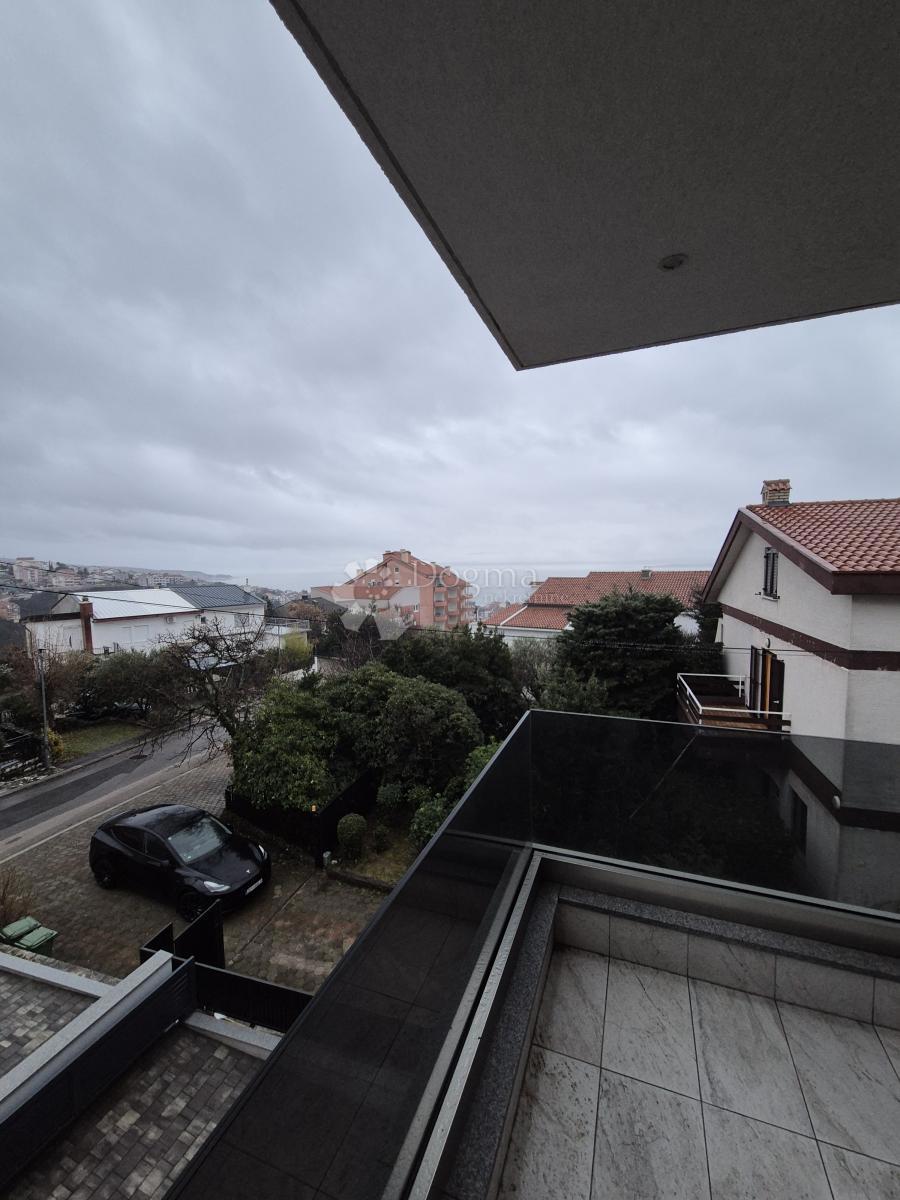 Apartma Crikvenica, 103m2