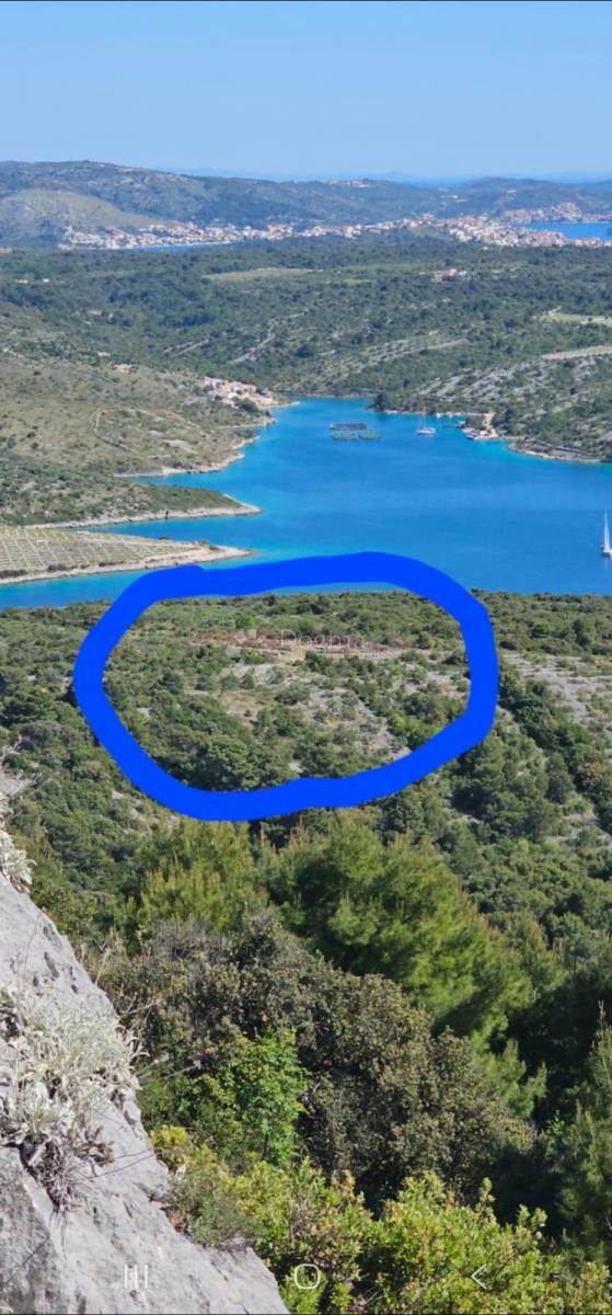 Kmetijsko zemljišče Ložnice, Primošten, 2.484m2