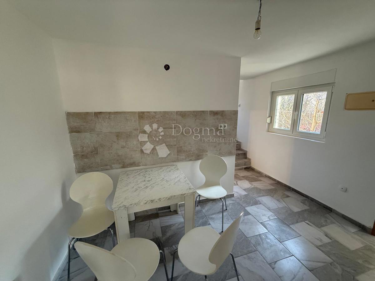 Apartma Karlobag, 59m2