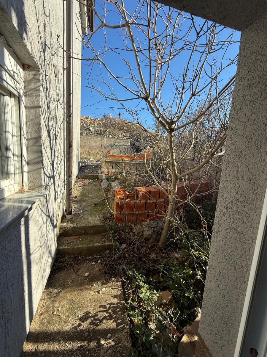 Apartma Karlobag, 59m2