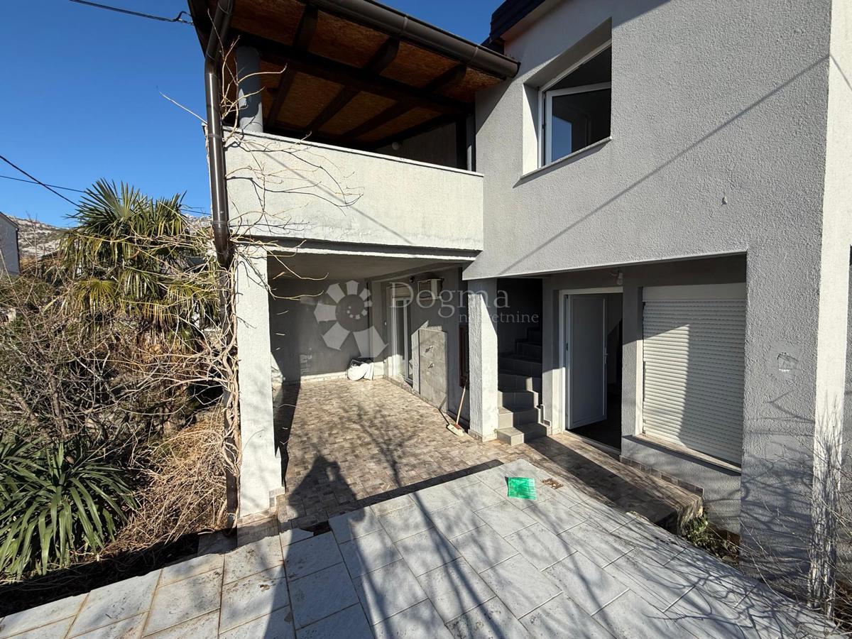 Apartma Karlobag, 59m2