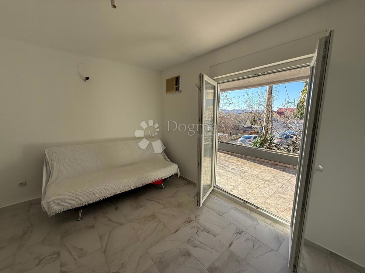 Apartma Karlobag, 59m2