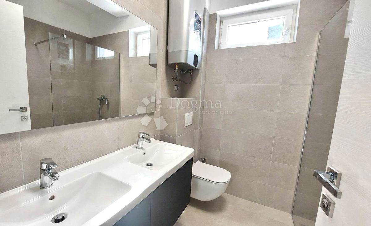 Stanovanje Novalja, 118,87m2