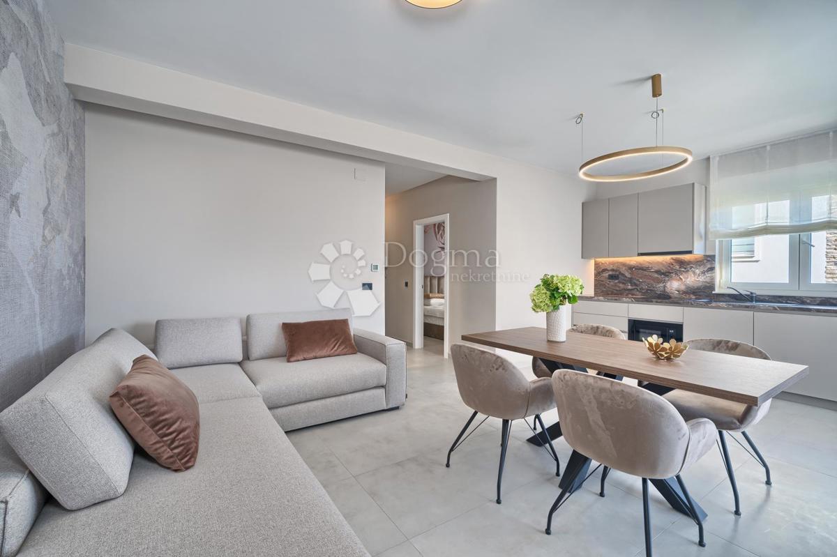 Stanovanje Primošten, 67m2