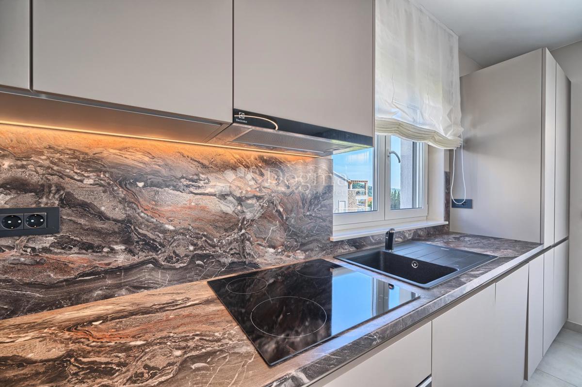 Stanovanje Primošten, 67m2