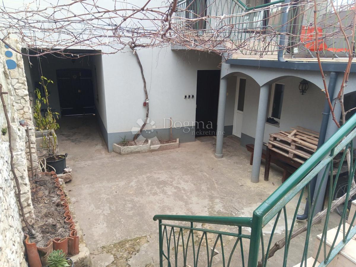 Hiša Zaton, Nin, 104m2