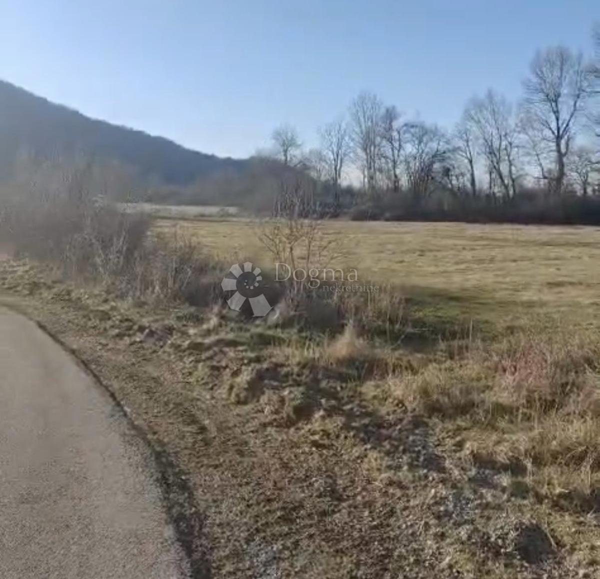 Kmetijsko zemljišče Gornja Ploča, Lovinac, 5.000m2