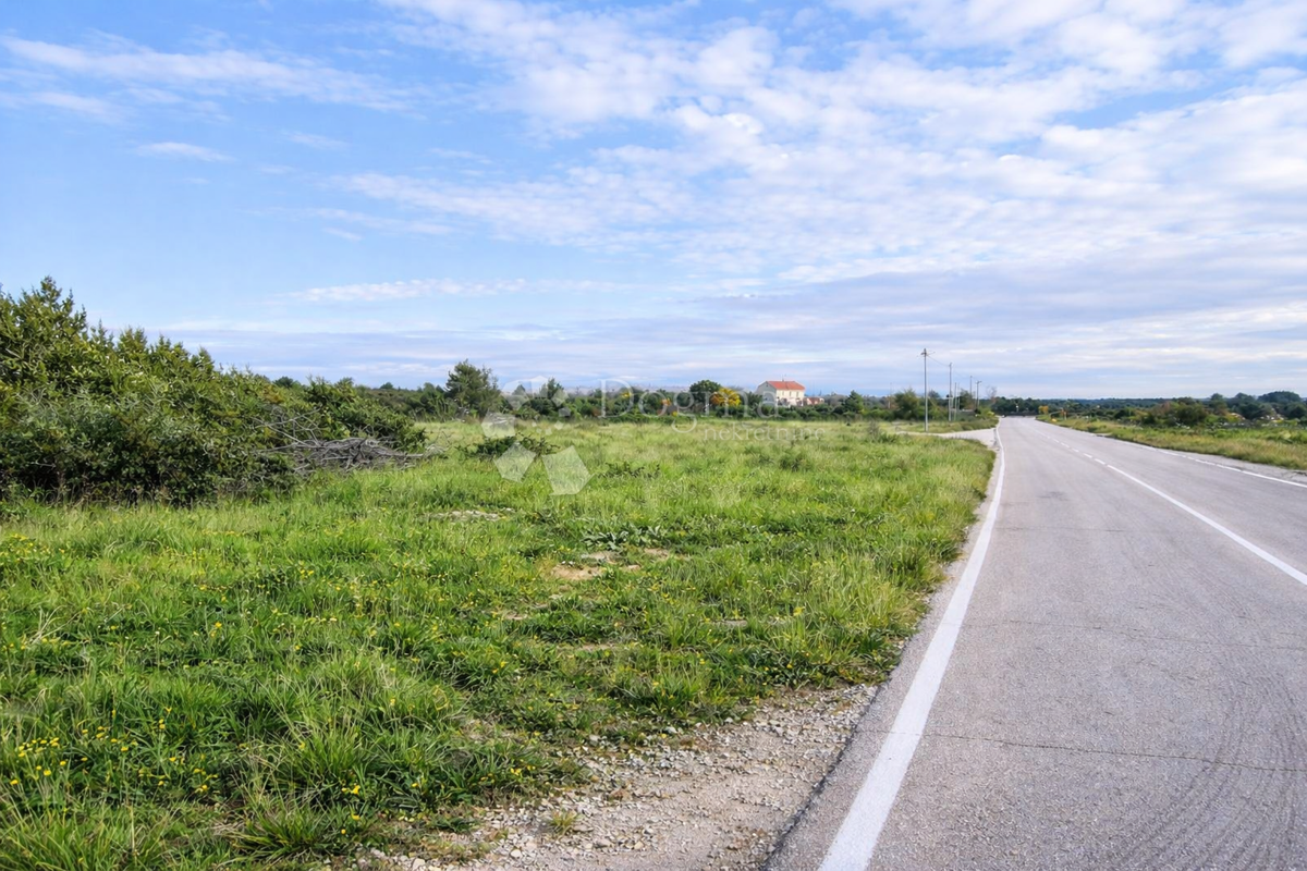 Zazidljivo zemljišče Pakovo Selo, Drniš, 5.297m2