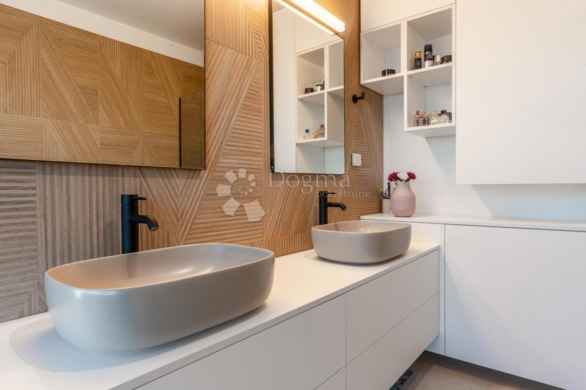 Stanovanje Kostrena, 94,55m2