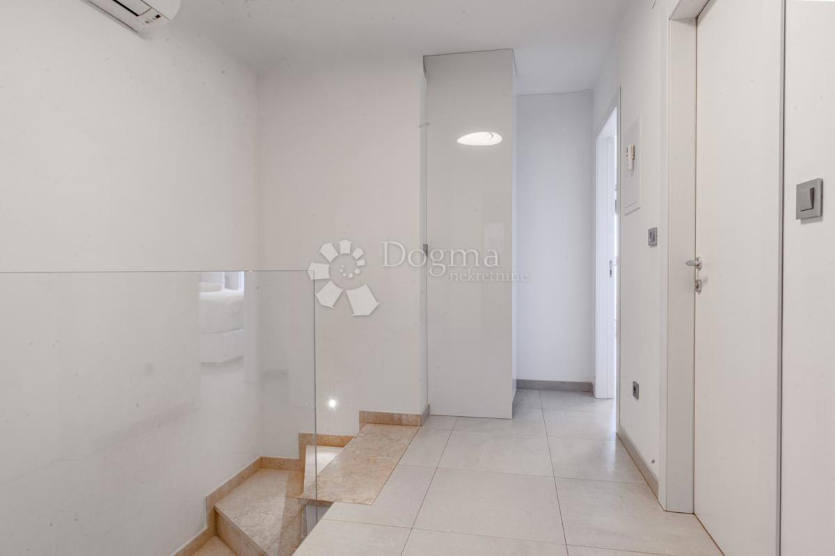 Stanovanje Kostrena, 94,55m2