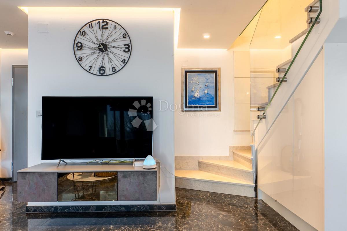 Stanovanje Kostrena, 94,55m2