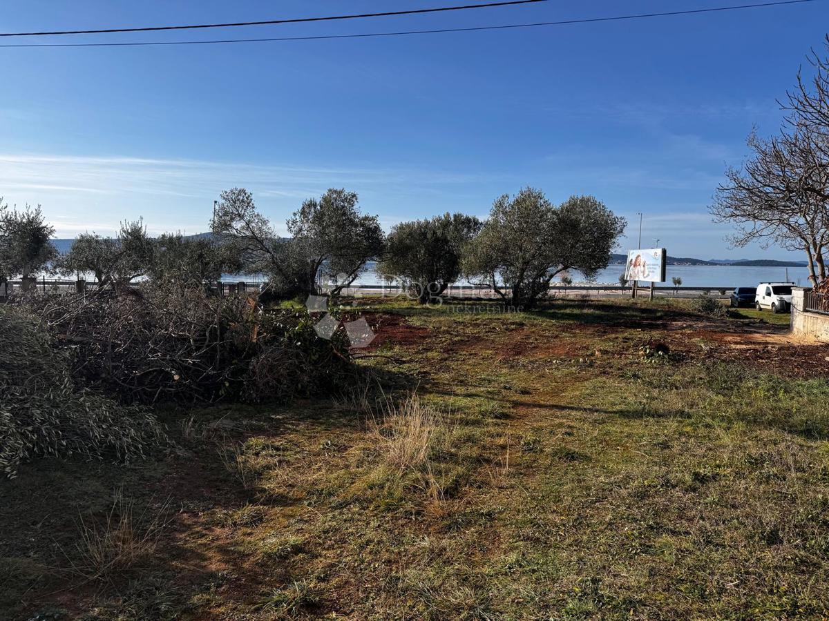 Zazidljivo zemljišče Sukošan, 2.152m2