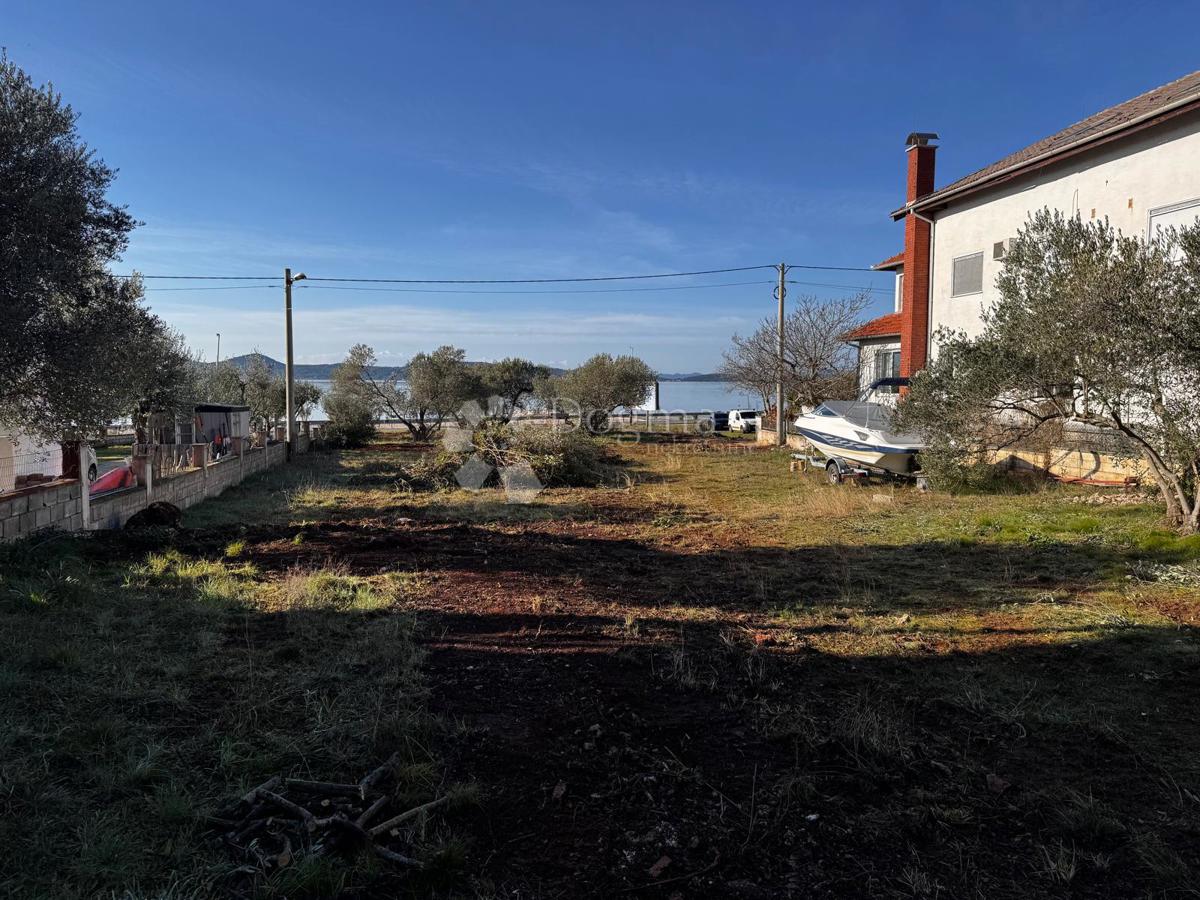 Zazidljivo zemljišče Sukošan, 2.152m2