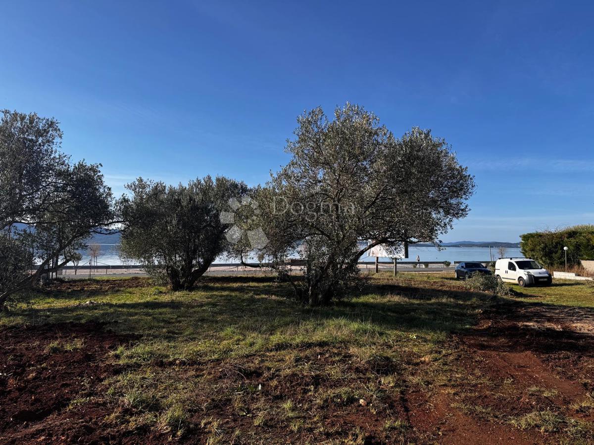 Zazidljivo zemljišče Sukošan, 2.152m2