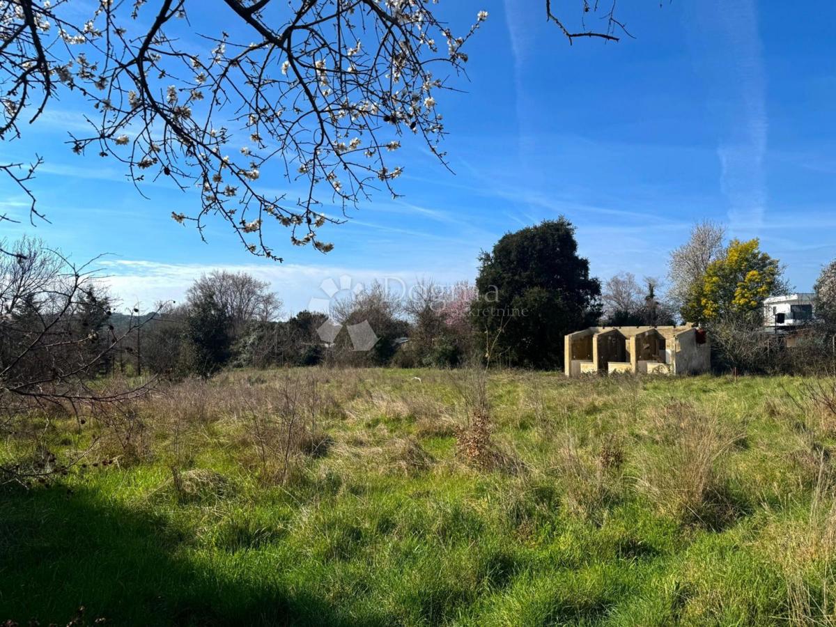 Zazidljivo zemljišče Pomer, Medulin, 1.999m2