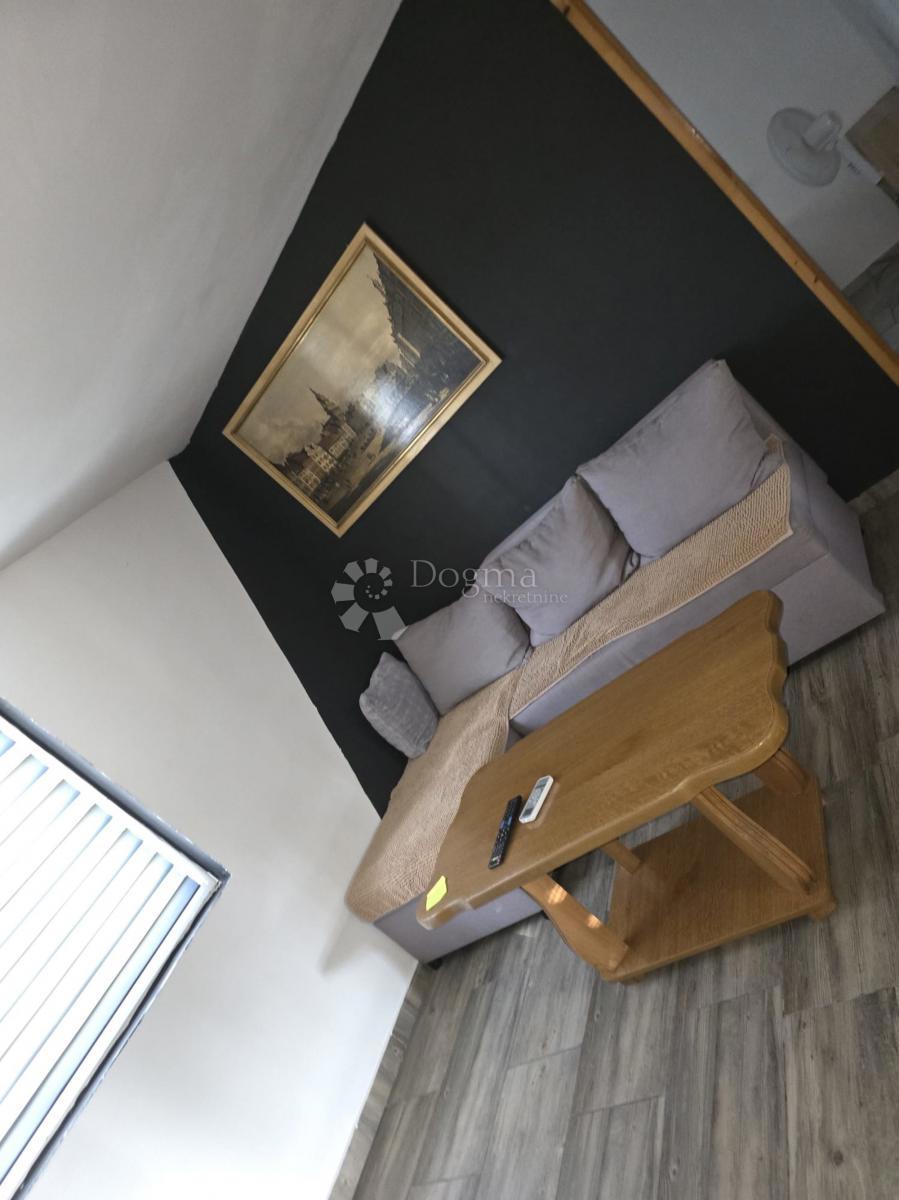 Hiša Donji Karin, Benkovac, 250m2