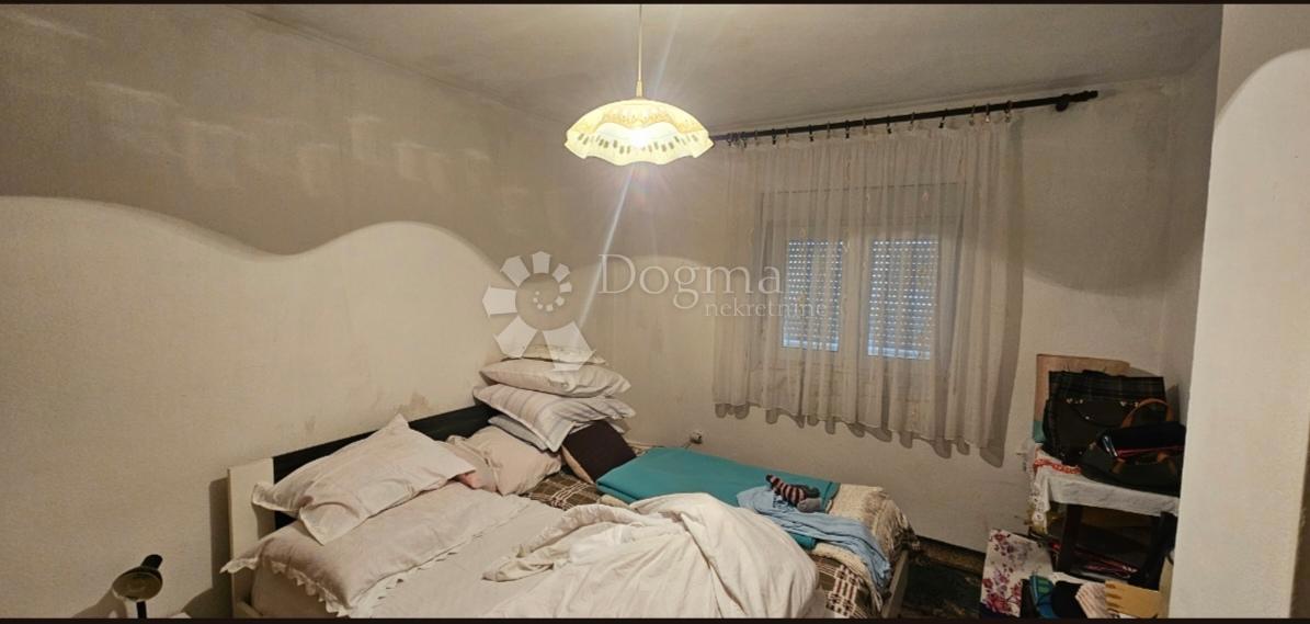 Hiša Donji Lapac, 50m2