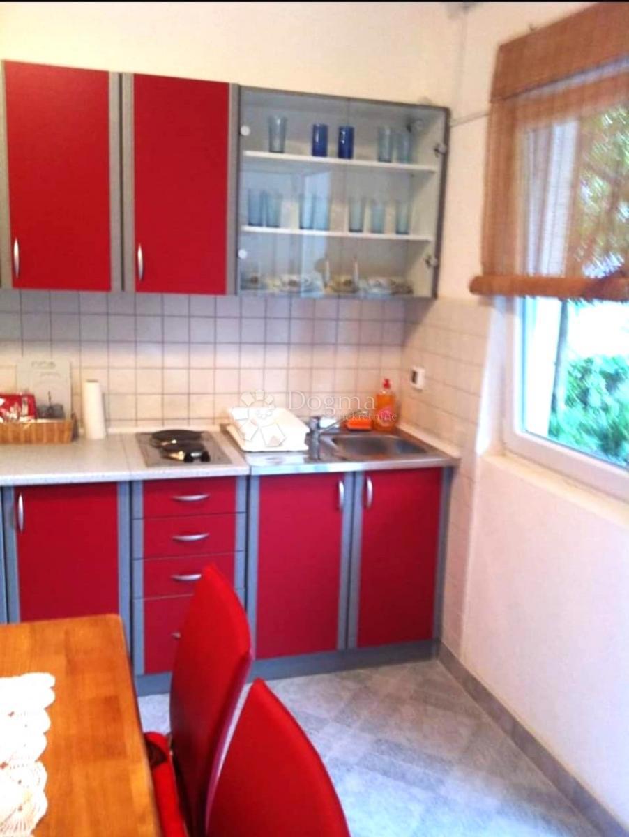 Stanovanje Podgora, 89,96m2