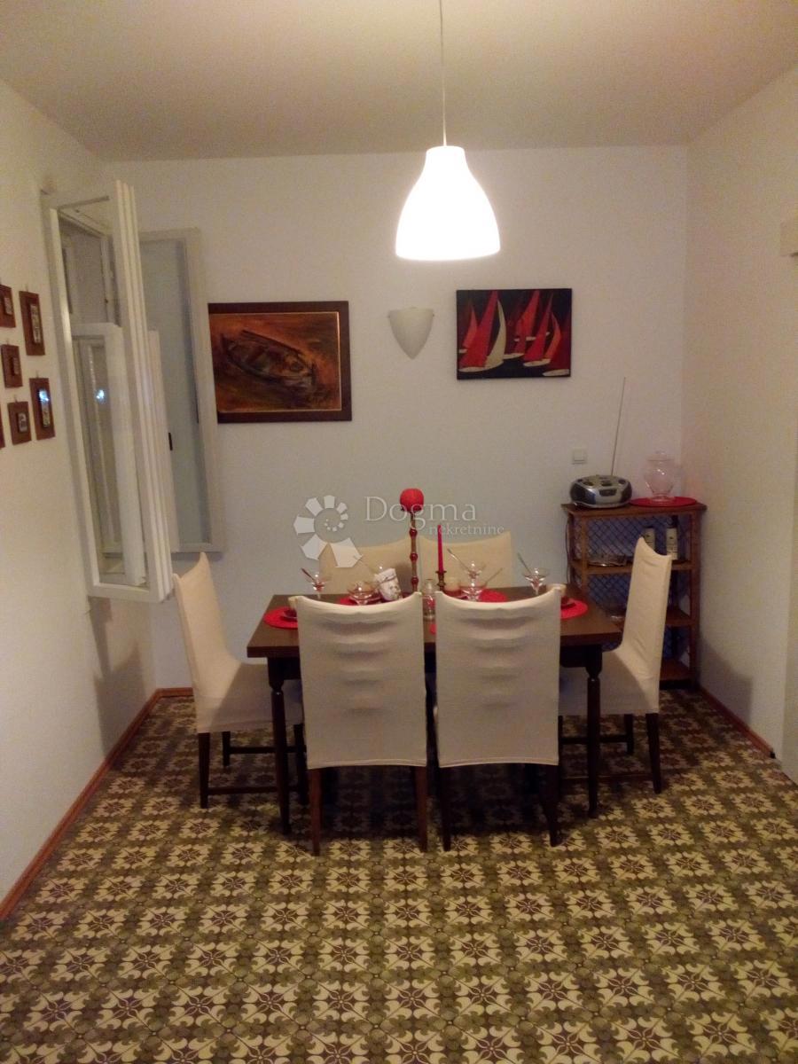 Hiša Kaštel Štafilić, Kaštela, 210m2