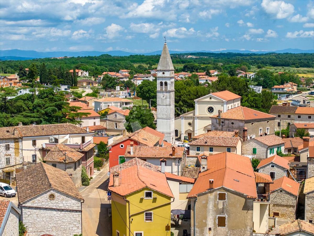 Zazidljivo zemljišče Kaštelir, Kaštelir-Labinci, 1.200m2