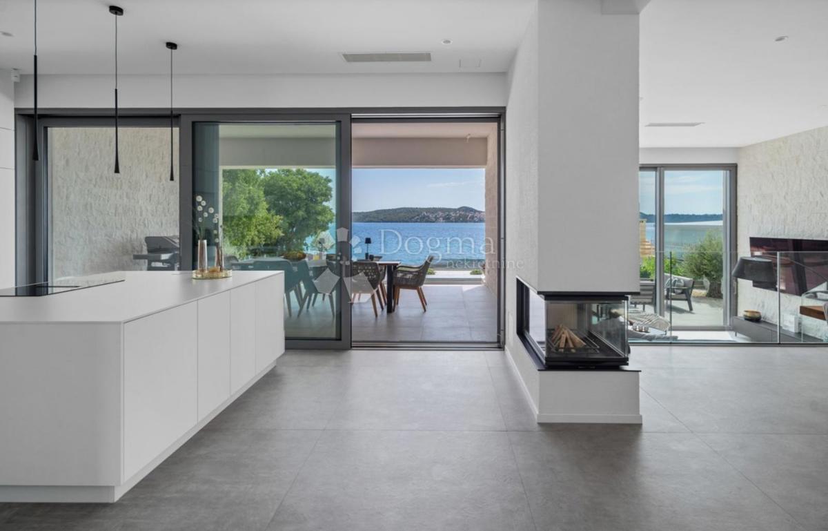 Hiša Seget Donji, Seget, 385m2