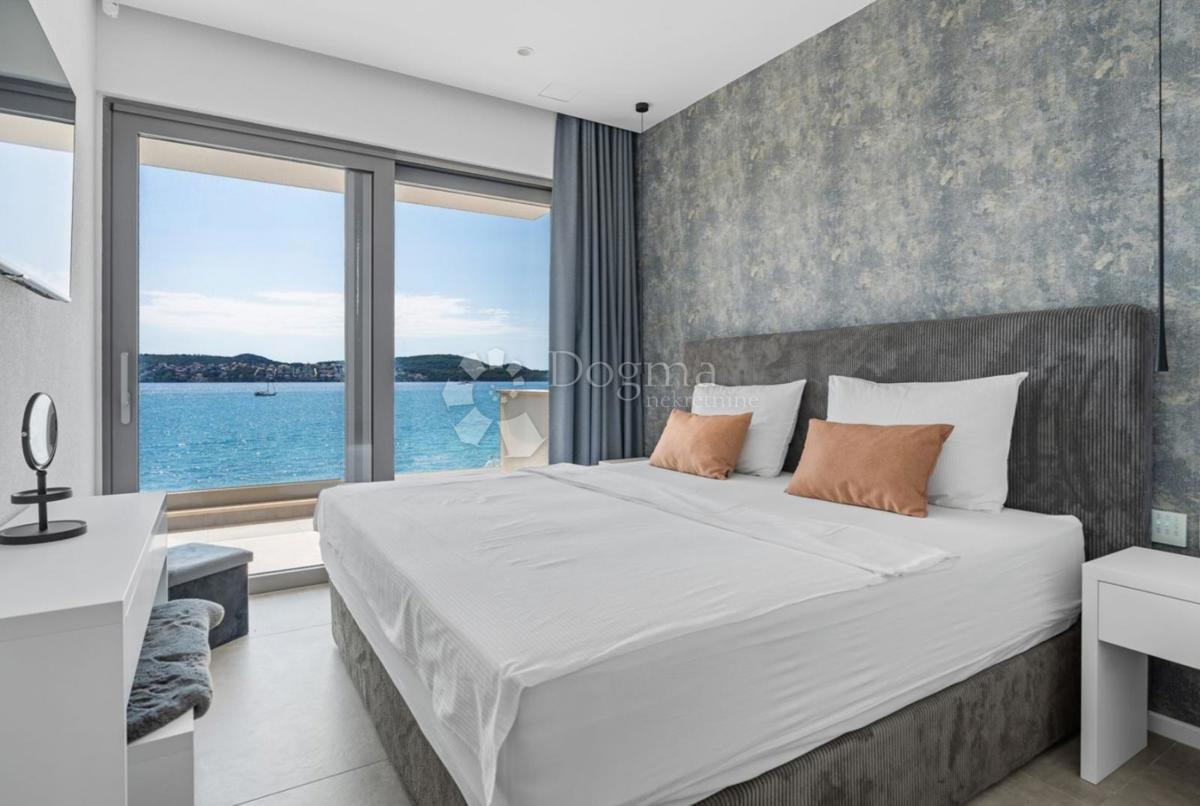 Hiša Seget Donji, Seget, 385m2