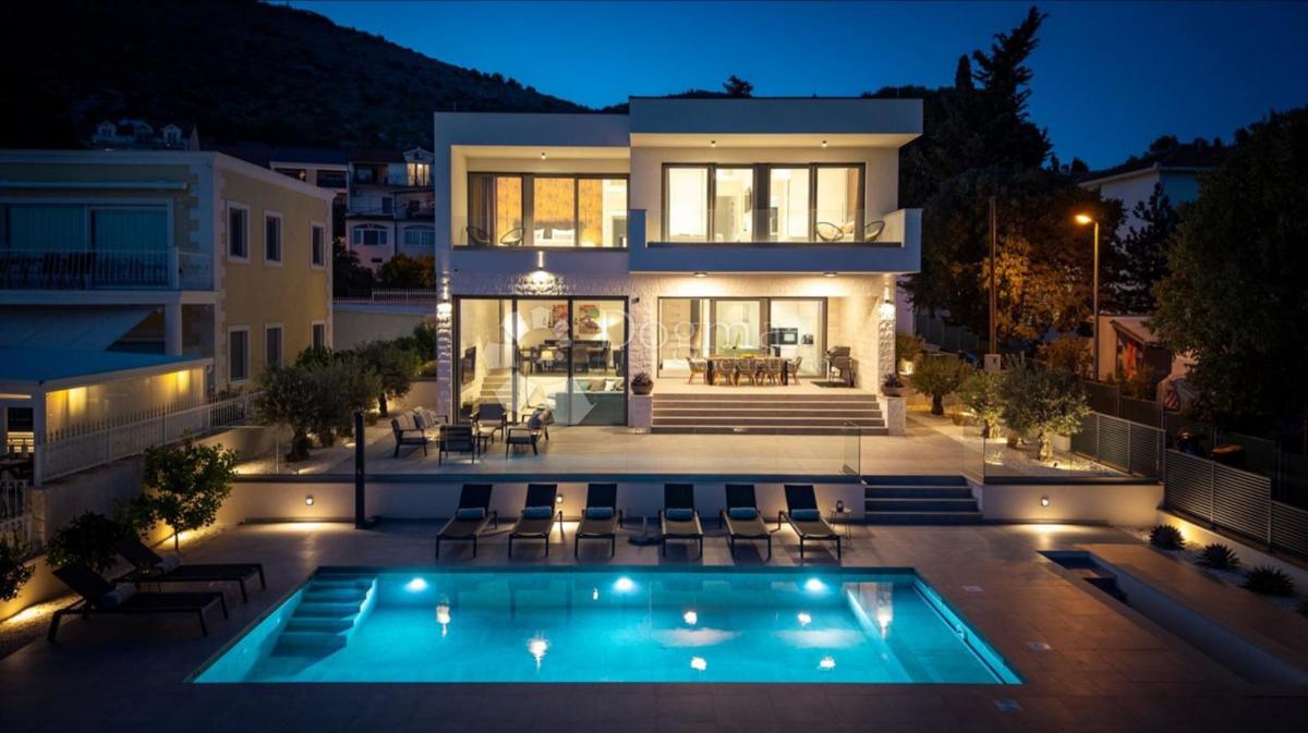 Hiša Seget Donji, Seget, 385m2