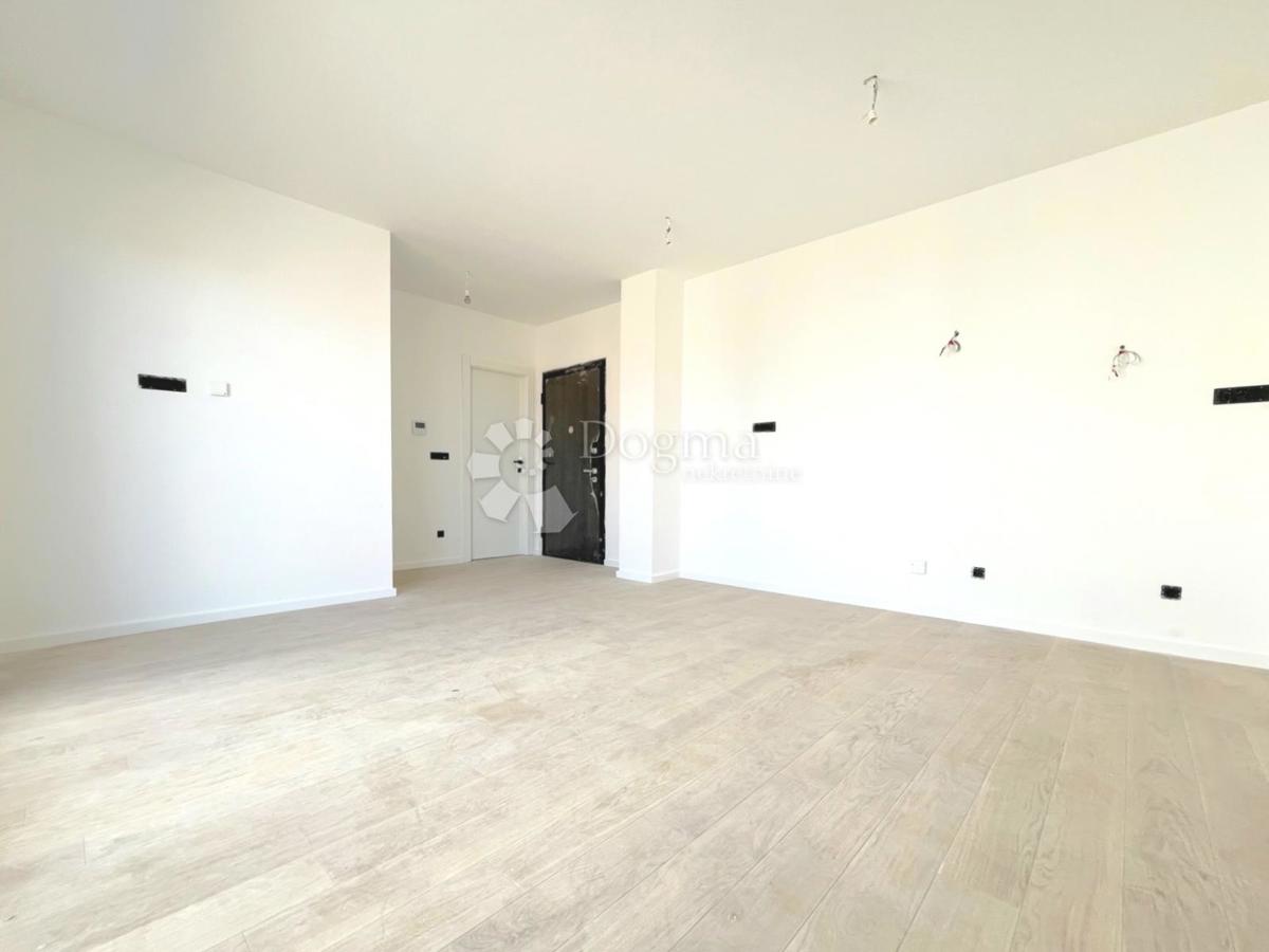 PRILOŽNOST!! Novogradnja, DVIGALO, parkirišče, shramba