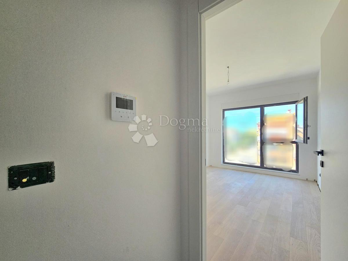 PRILOŽNOST!! Novogradnja, DVIGALO, parkirišče, shramba