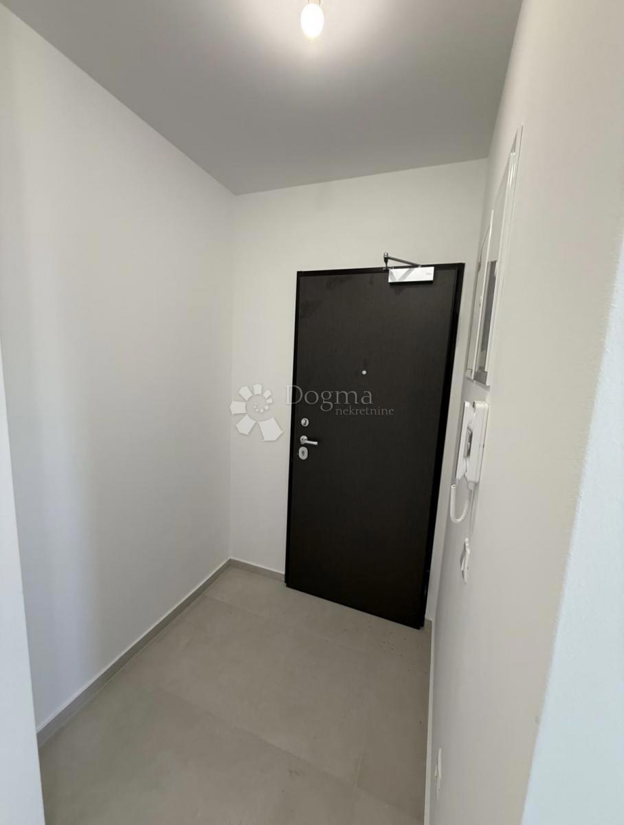 Apartma Novalja, 72m2